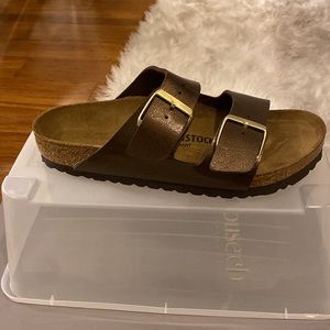 BRAND NEW! Bronze Birkenstock ARIZONA